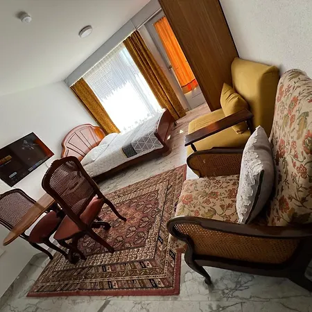 1 25 Sqf Apartment *